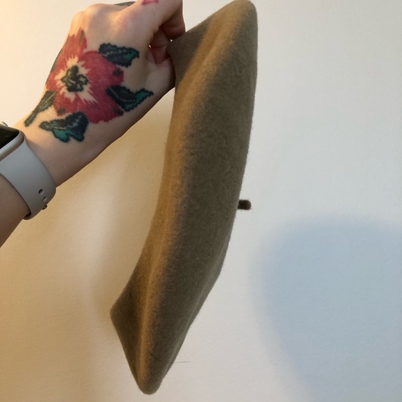 Beige/tan wool Kangol beret - Picture 4 of 6